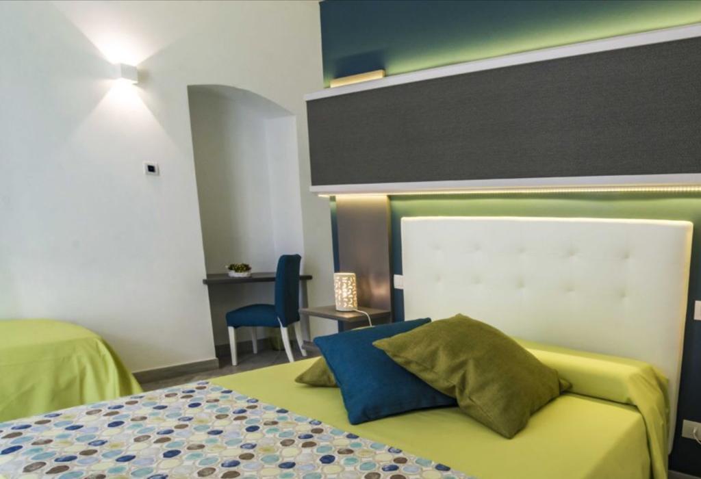 Porto Di Mare B&B โจวีนัซโซ ภายนอก รูปภาพ