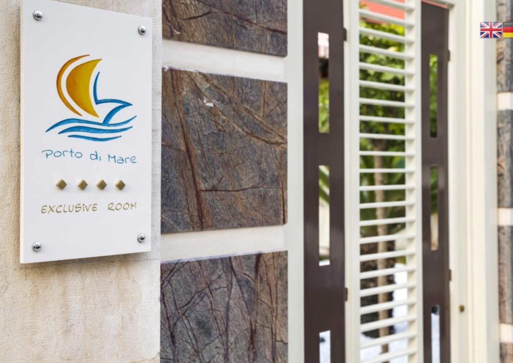 Porto Di Mare B&B โจวีนัซโซ ภายนอก รูปภาพ
