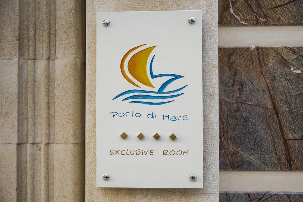 Porto Di Mare B&B โจวีนัซโซ ภายนอก รูปภาพ